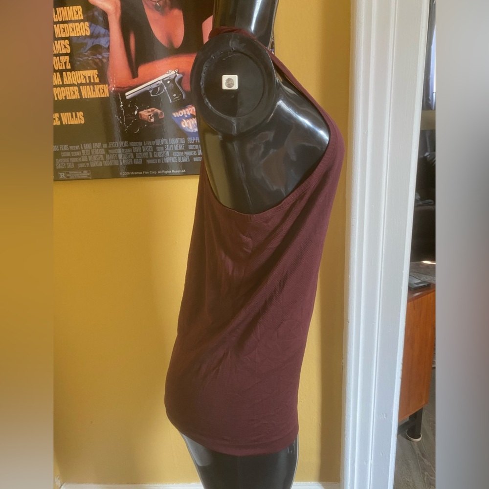 Lululemon Fitted Ribbed Maroon Tank Top - Picture 3 of 3